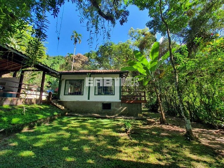 Casa com acesso exclusivo para a Praia do Félix