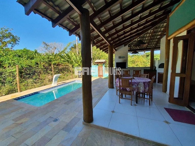 Casa com 5 suítes para locação de temporada em Itamambuca