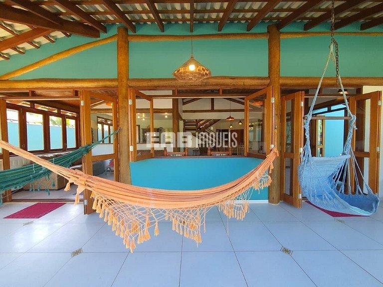 Casa com 5 suítes para locação de temporada em Itamambuca