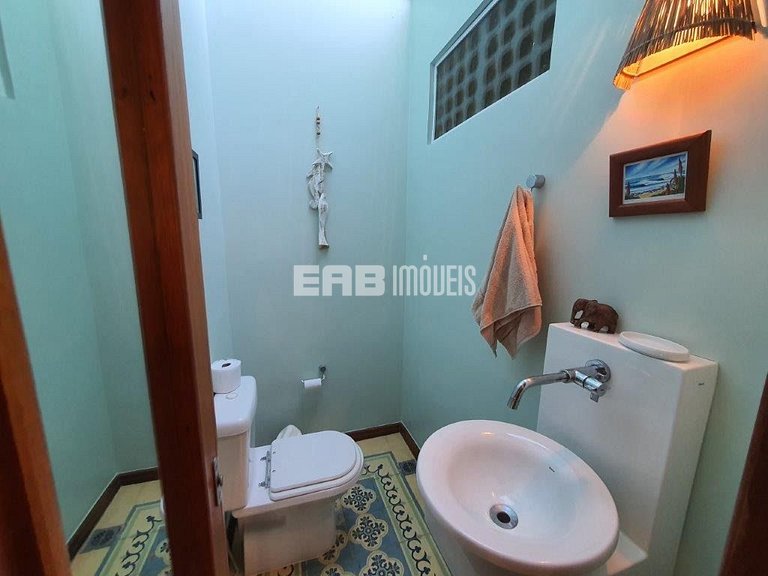 Casa com 5 suítes para locação de temporada em Itamambuca