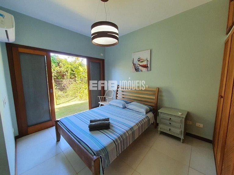 Casa com 5 suítes para locação de temporada em Itamambuca