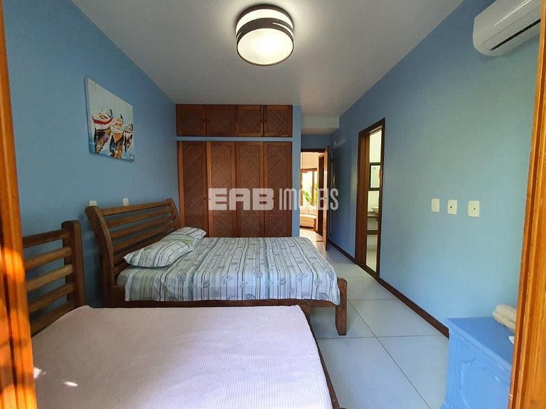 Casa com 5 suítes para locação de temporada em Itamambuca