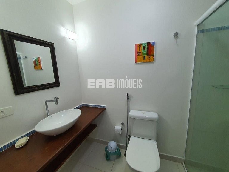 Casa com 5 suítes para locação de temporada em Itamambuca