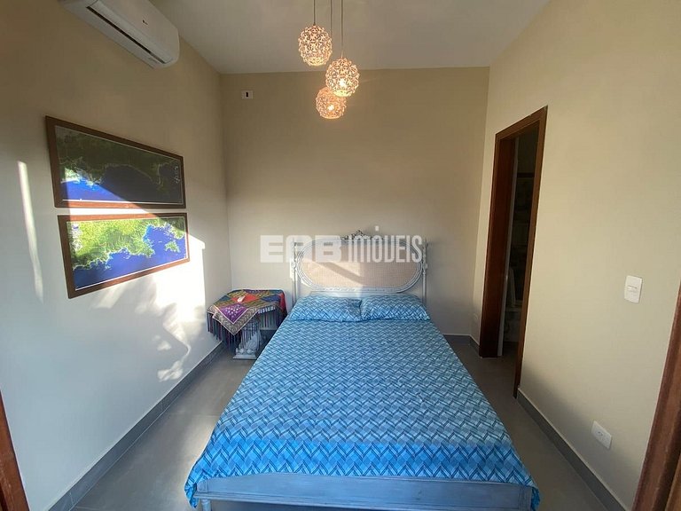 Casa com 5 suítes para locação de temporada em Itamambuca