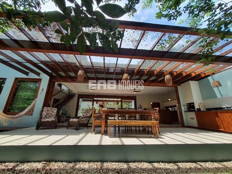 Casa para locação de temporada em Itamambuca, Ubatuba. Acomo