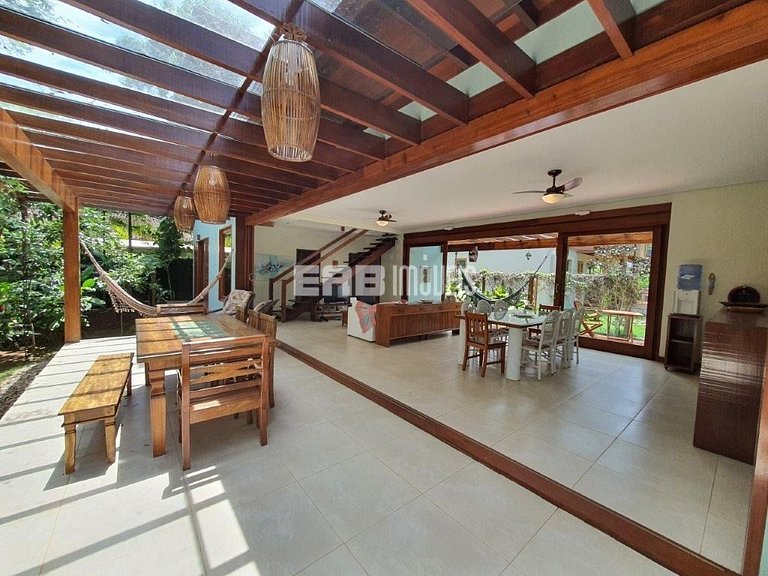 Casa para locação de temporada em Itamambuca, Ubatuba. Acomo