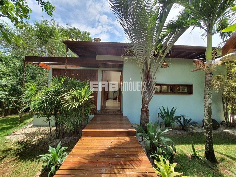 Casa para locação de temporada em Itamambuca, Ubatuba. Acomo