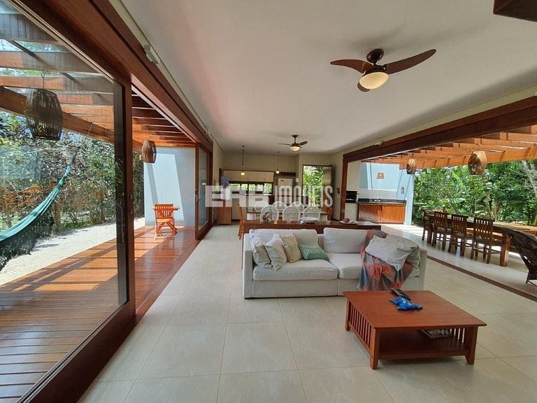 Casa para locação de temporada em Itamambuca, Ubatuba. Acomo