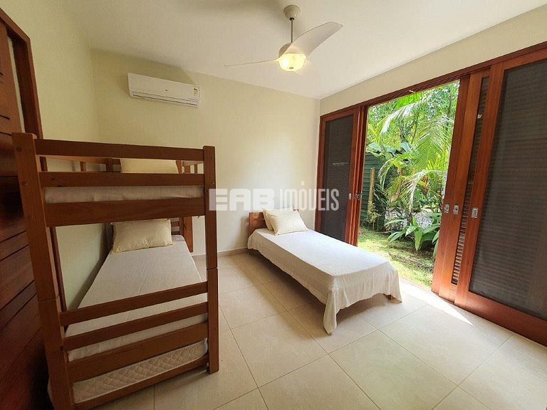 Casa para locação de temporada em Itamambuca, Ubatuba. Acomo