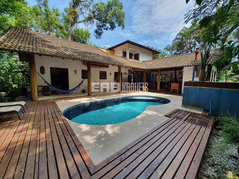 Casa com piscina para temporada em Itamambuca