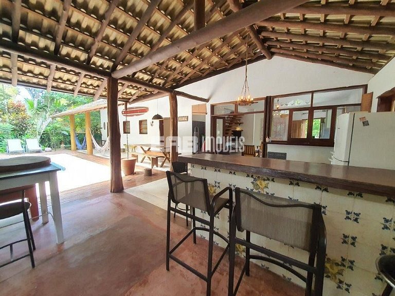 Casa com piscina para temporada em Itamambuca