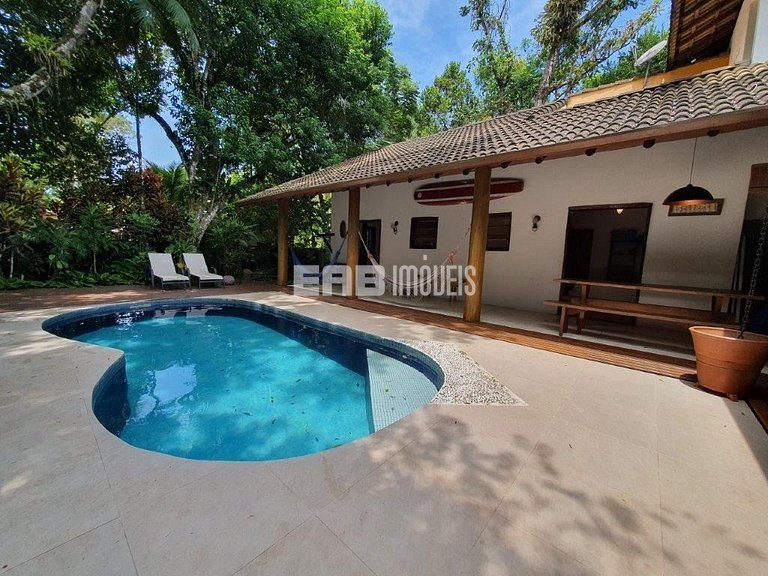 Casa com piscina para temporada em Itamambuca