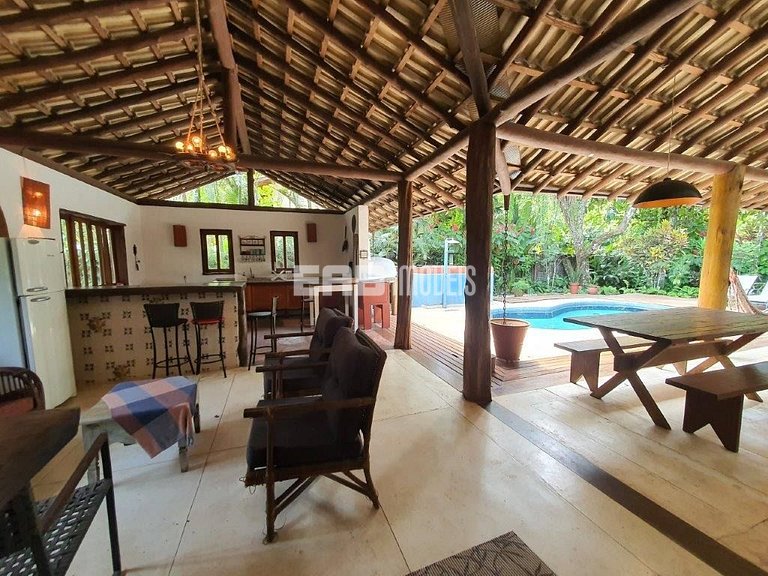 Casa com piscina para temporada em Itamambuca