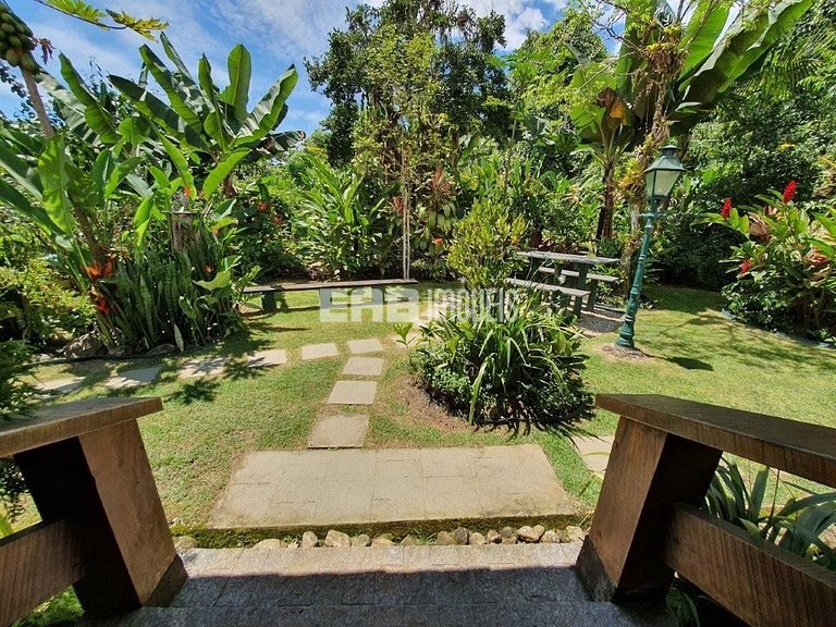 Casa espaçosa e confortável a apenas 20 metros da praia de I