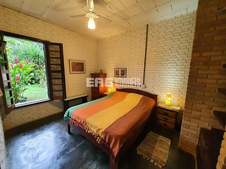 Casa espaçosa e confortável a apenas 20 metros da praia de I