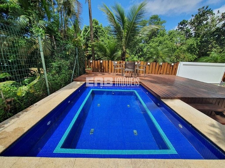 Linda casa com piscina e espaço gourmet. Acomodações para 11