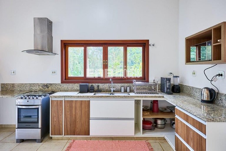 Casa para locação de temporada com 4 dormitórios, em Itamamb