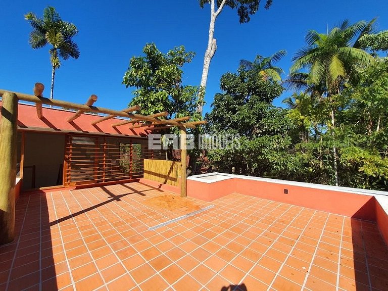 Casa moderna com 4 suítes e piscina em Itamambuca