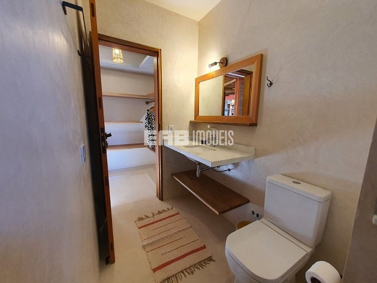 Casa moderna com 4 suítes e piscina em Itamambuca