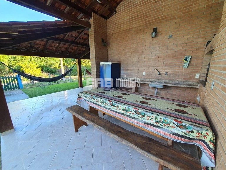 Em frente à área verde