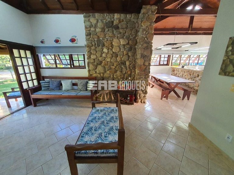 Em frente à área verde