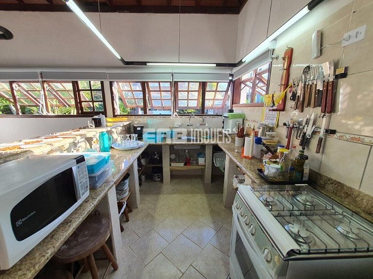 Em frente à área verde