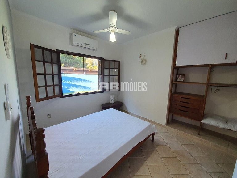 Em frente à área verde