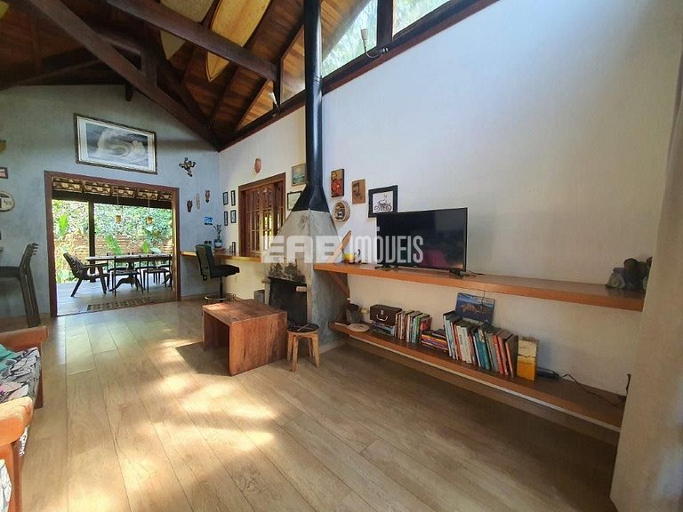 Charmosa casa de praia para locação em Itamambuca