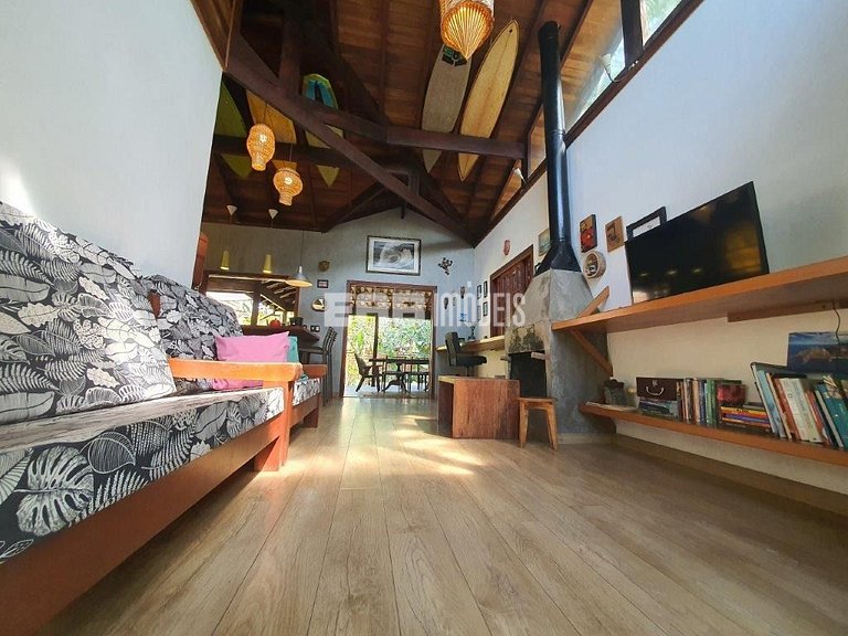 Charmosa casa de praia para locação em Itamambuca