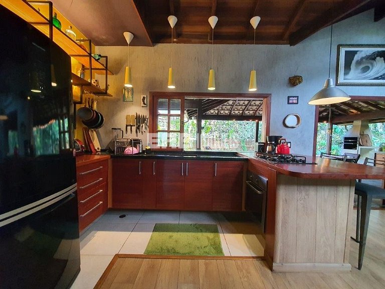 Charmosa casa de praia para locação em Itamambuca