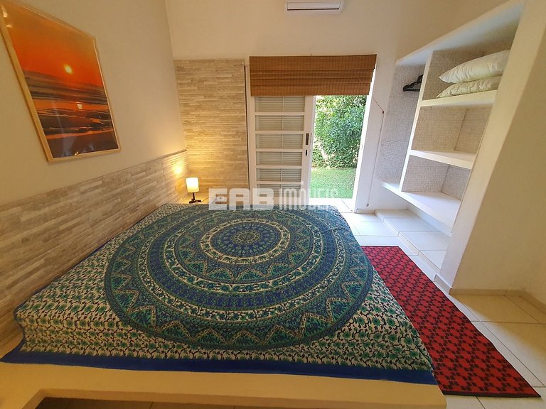 Casa com piscina, para 9 pessoas, a apenas 180m da praia