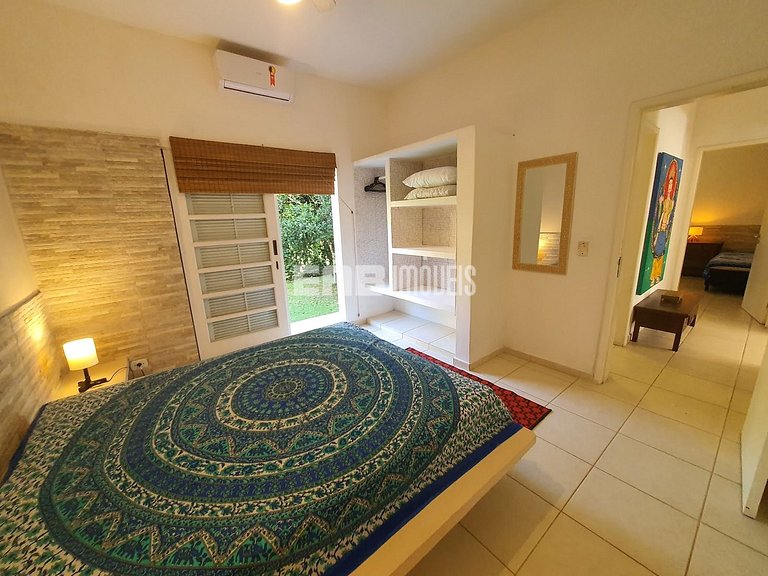 Casa com piscina, para 9 pessoas, a apenas 180m da praia