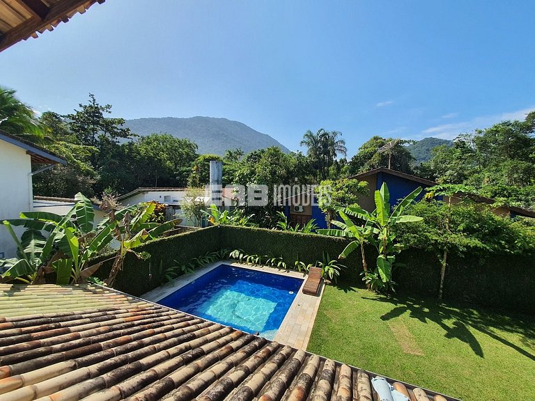 Casa com piscina, para 9 pessoas, a apenas 180m da praia