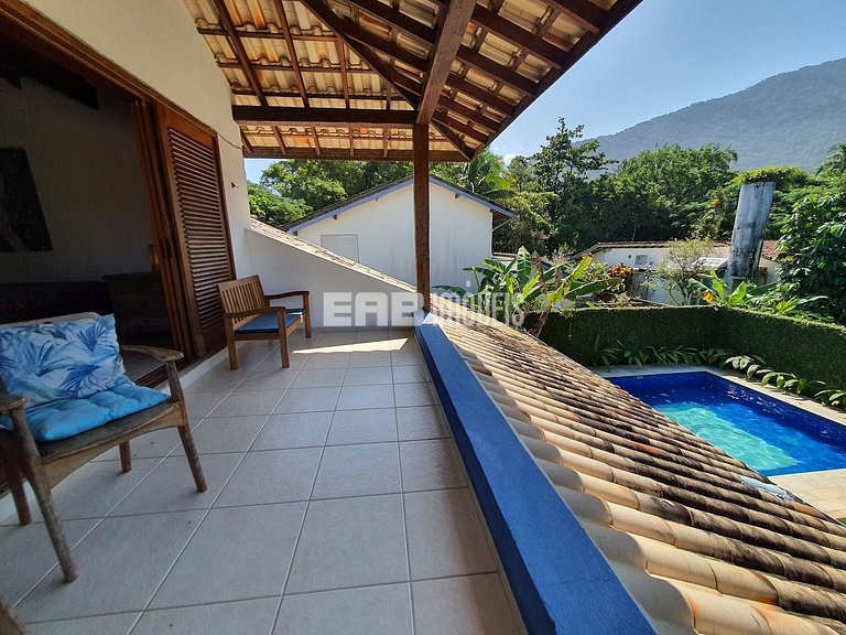 Casa com piscina, para 9 pessoas, a apenas 180m da praia