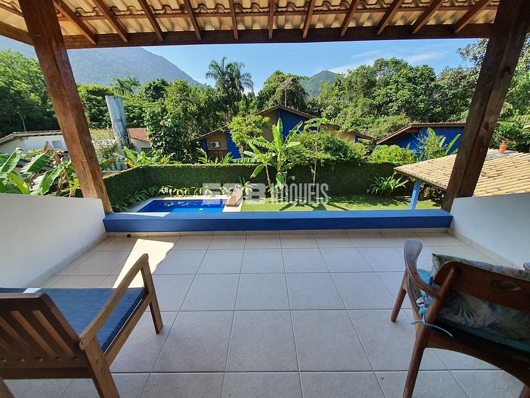 Casa com piscina, para 9 pessoas, a apenas 180m da praia