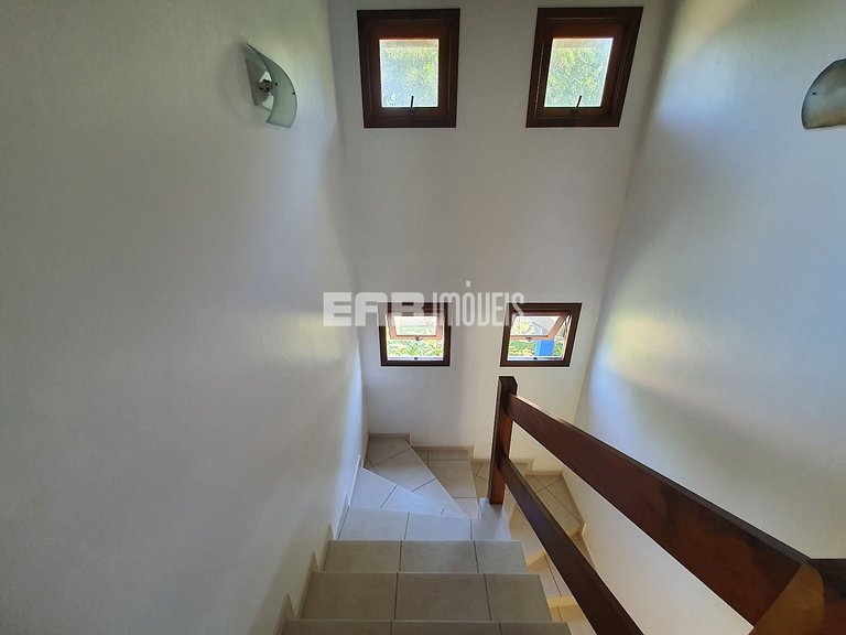 Casa com piscina, para 9 pessoas, a apenas 180m da praia