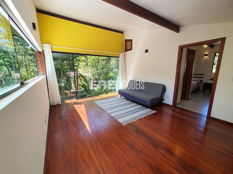 Casa moderna, com piscina, na Praia de Itamambuca