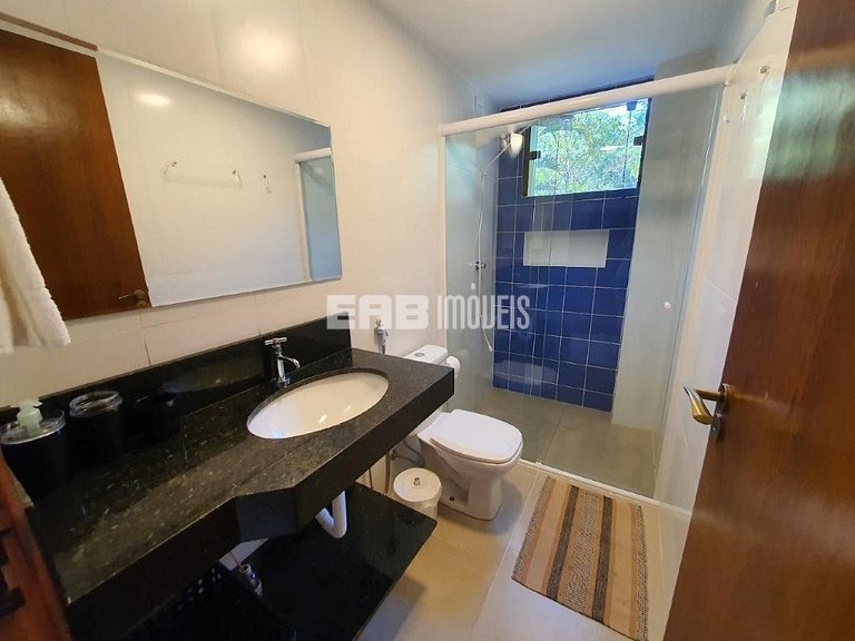 Casa moderna, com piscina, na Praia de Itamambuca