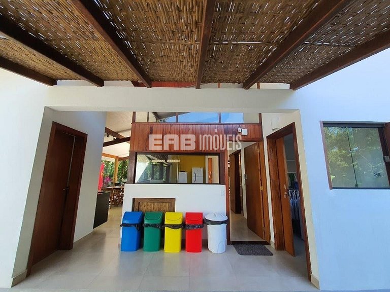 Casa moderna, com piscina, na Praia de Itamambuca