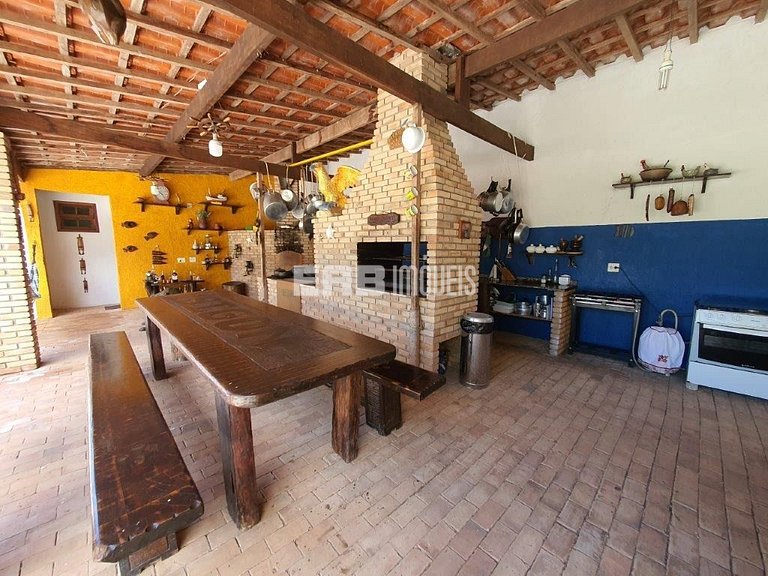 Casa para até 18 pessoas, com 8 dormitórios, na praia de Ita