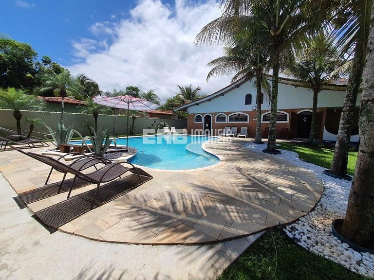 Casa para até 18 pessoas, com 8 dormitórios, na praia de Ita