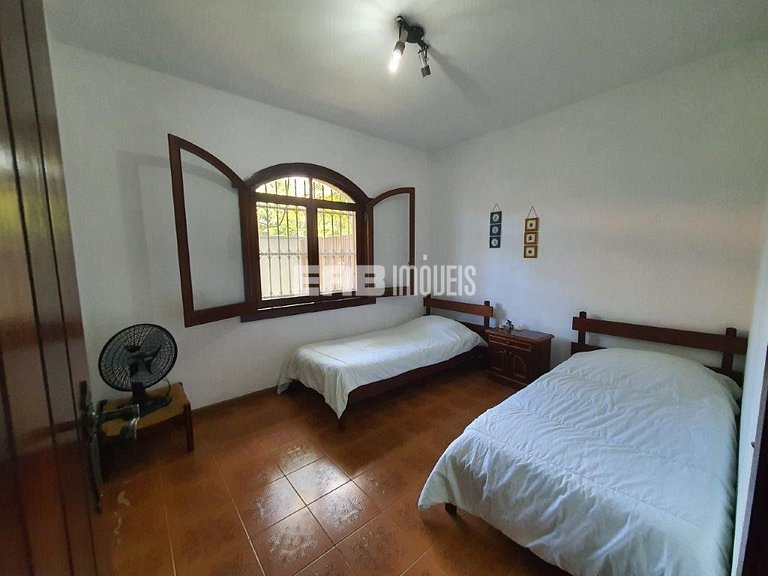 Casa para até 18 pessoas, com 8 dormitórios, na praia de Ita