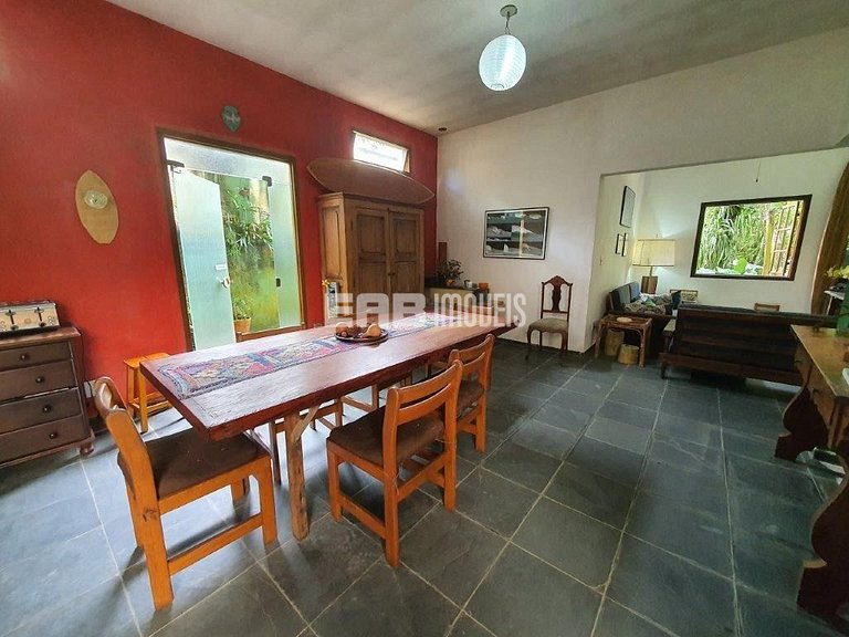 Casa com 8 suítes na Praia de Itamambuca, Ubatuba