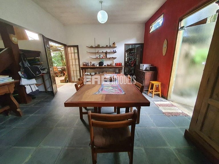 Casa com 8 suítes na Praia de Itamambuca, Ubatuba