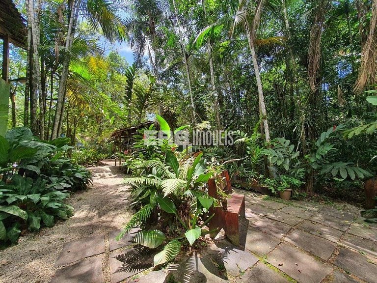 Casa com 8 suítes na Praia de Itamambuca, Ubatuba