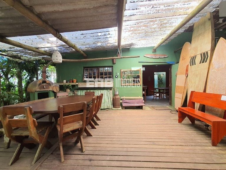 Casa com 8 suítes na Praia de Itamambuca, Ubatuba