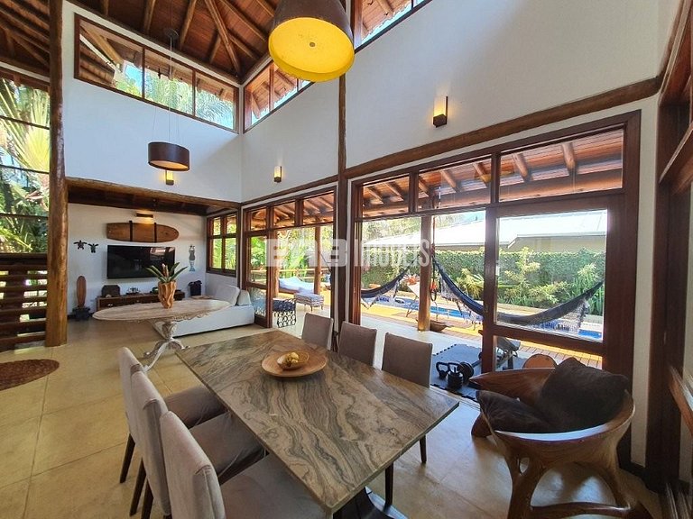 Casa para 8 pessoas a 50m da praia de Itamambuca