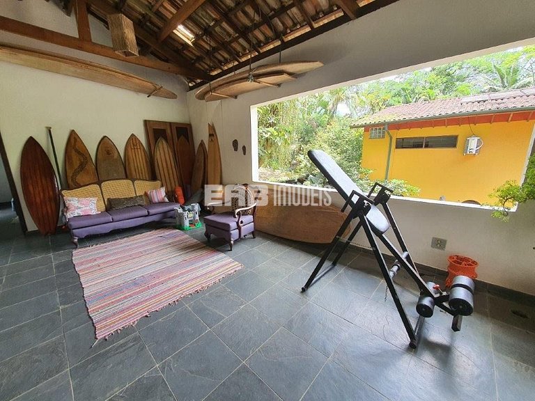 Casa com 8 suítes na Praia de Itamambuca, Ubatuba