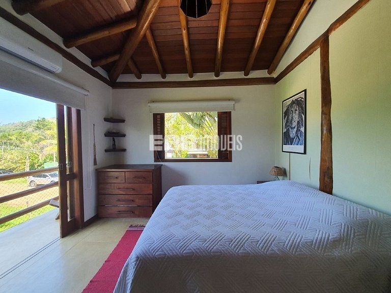 Casa para 8 pessoas a 50m da praia de Itamambuca