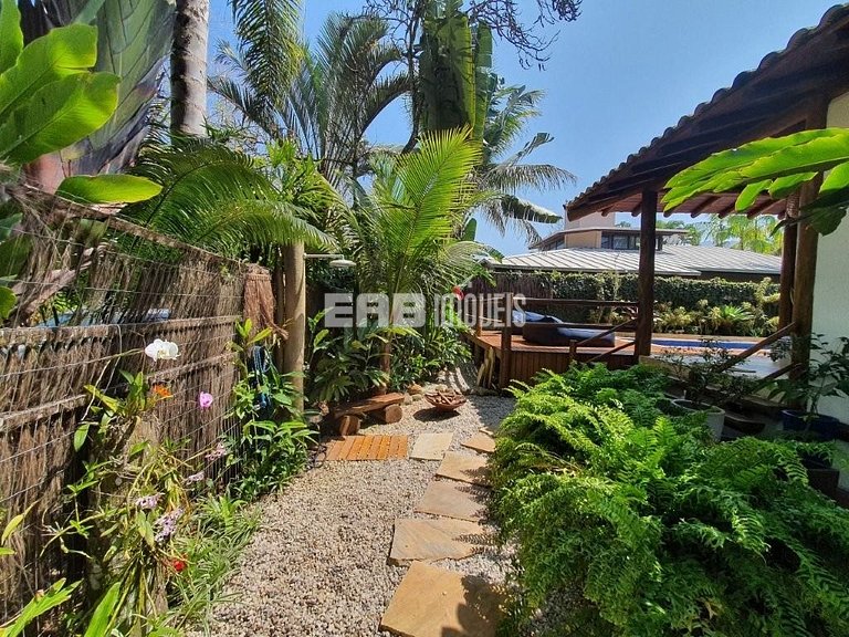 Casa para 8 pessoas a 50m da praia de Itamambuca